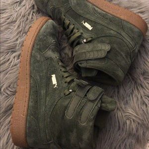 Suede puma high tops